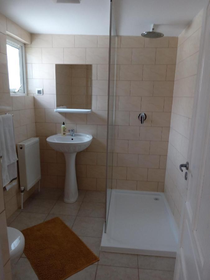 B&B Dumbrava Gura Humorului Buitenkant foto